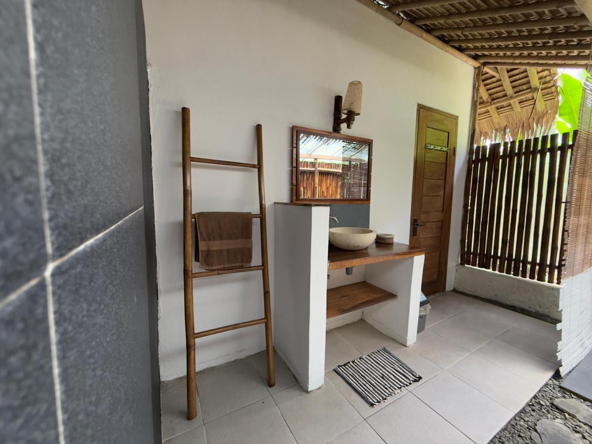 Rnv Eco Resort Bungalows Batukaras Bagian luar foto