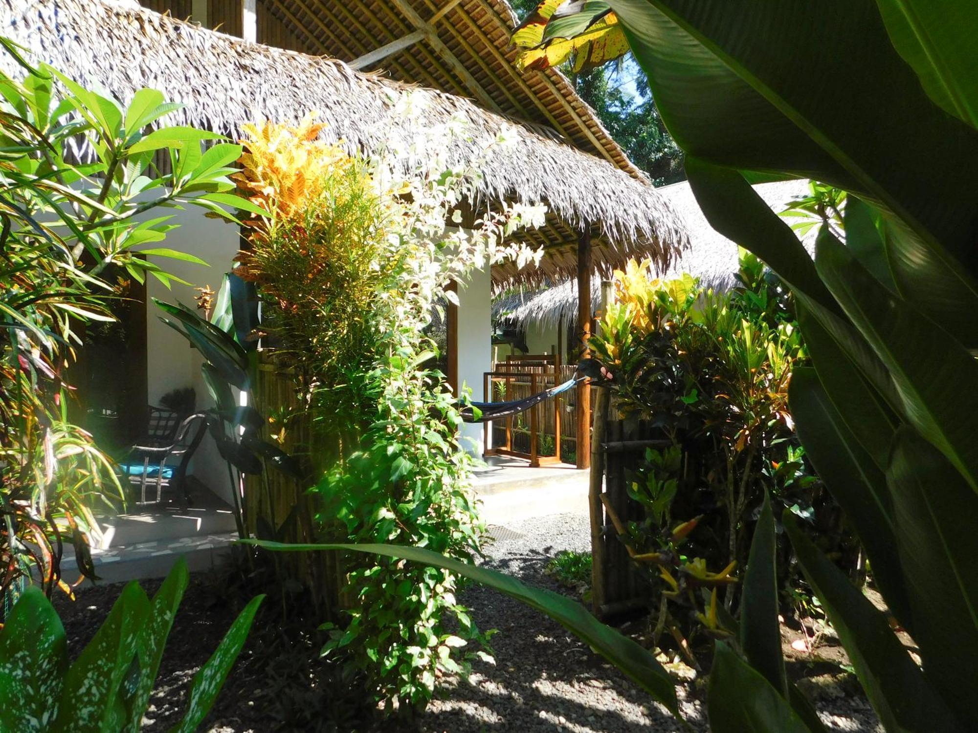 Rnv Eco Resort Bungalows Batukaras Bagian luar foto